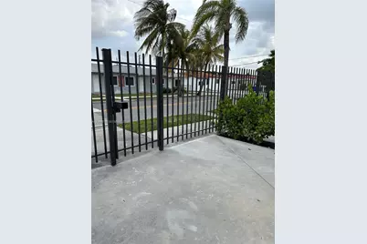 551 SW 57th Ave #1, Miami, FL 33144 - Photo 23