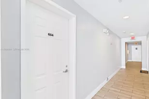 425 NE 30th St, Miami, FL 33137 - Photo 3