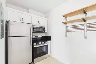 425 NE 30th St, Miami, FL 33137 - Photo 7