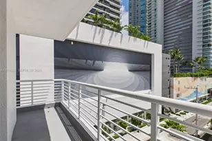 425 NE 30th St, Miami, FL 33137 - Photo 23