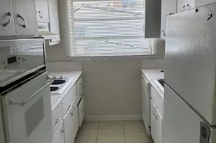 11925 NE 19th Dr, North Miami, FL 33181 - Photo 3