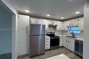 8962 S Hollybrook Blvd, Pembroke Pines, FL 33025 - Photo 7