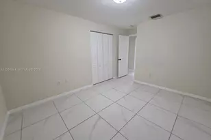 8412 NW 103rd St, Hialeah Gardens, FL 33016 - Photo 19