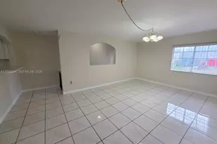 8412 NW 103rd St, Hialeah Gardens, FL 33016 - Photo 5