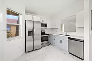 631 NW 79th Terrace, Pembroke Pines, FL 33024 - Photo 7