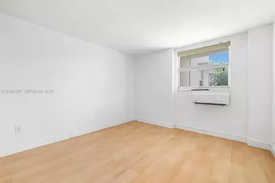 1300 Lincoln Rd #B402, Miami Beach, FL 33139 - Photo 15