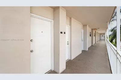 1300 Lincoln Rd #B402, Miami Beach, FL 33139 - Photo 23