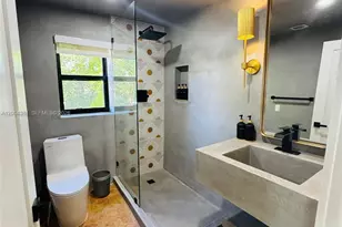 905 SW 13th Ct, Miami, FL 33135 - Photo 9