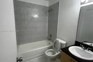 7220 NW 179th St, Hialeah, FL 33015 - Photo 5
