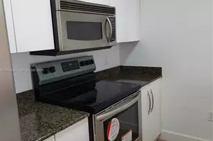 1200 N Brickell Bay Dr, Miami, FL 33131 - Photo 17