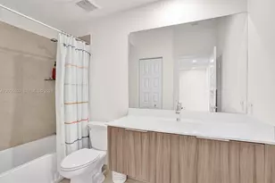 10437 NW 82nd St, Doral, FL 33178 - Photo 15