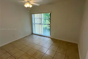 8775 Park Blvd, Miami, FL 33172 - Photo 17