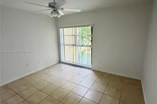 8775 Park Blvd, Miami, FL 33172 - Photo 15