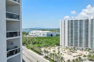 15811 Collins Ave, Sunny Isles Beach, FL 33160 - Photo 37