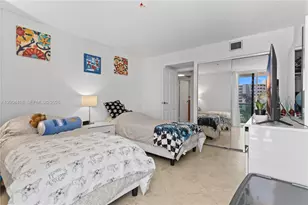 100 Bayview Dr, Sunny Isles Beach, FL 33160 - Photo 15