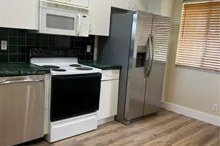 15851 SW 10th St, Pembroke Pines, FL 33027 - Photo 5