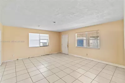 723 NW 15th Ter, Fort Lauderdale, FL 33311 - Photo 9