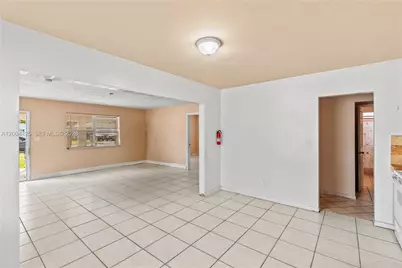 723 NW 15th Ter, Fort Lauderdale, FL 33311 - Photo 7