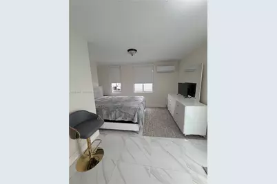 5801 NW 113th Ter #4, Hialeah, FL 33012 - Photo 5