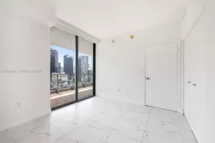 90 SW 3rd St, Miami, FL 33130 - Photo 9