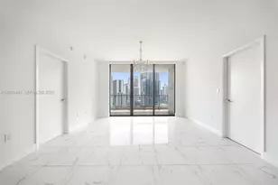 90 SW 3rd St, Miami, FL 33130 - Photo 3