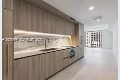 77 SE 5th St #312, Miami, FL 33131 - Photo 3