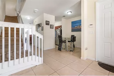 3065 SE 1st Dr #6, Homestead, FL 33033 - Photo 3