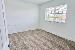 131 SW 117th Ave, Pembroke Pines, FL 33025 - Photo 9