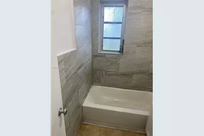 1070 NW 147th St, Miami, FL 33168 - Photo 11