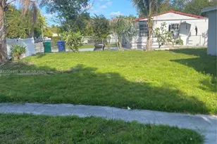 1070 NW 147th St, Miami, FL 33168 - Photo 15