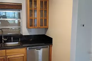 9440 Tangerine Pl, Davie, FL 33324 - Photo 15