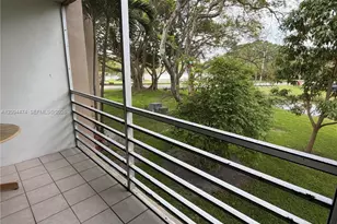 9440 Tangerine Pl, Davie, FL 33324 - Photo 9