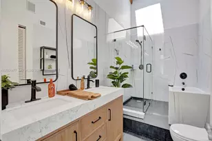 2667 S Parkview Dr, Hallandale Beach, FL 33009 - Photo 25