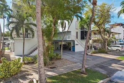 3862 NE 171st St #E, North Miami Beach, FL 33160 - Photo 3