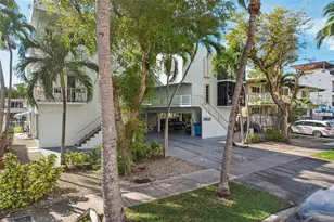 3862 NE 171 St, North Miami Beach, FL 33160 - Photo 3