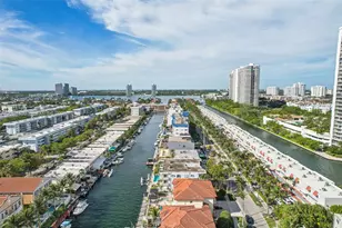 3862 NE 171 St, North Miami Beach, FL 33160 - Photo 43