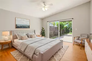 1414 E Harmony Lake Cir, Davie, FL 33324 - Photo 17