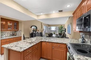 20505 E Country Club Dr, Aventura, FL 33180 - Photo 23