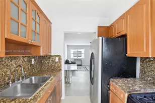 7975 Crespi Blvd, Miami Beach, FL 33141 - Photo 11