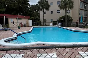 1045 Country Club Dr, Margate, FL 33063 - Photo 19