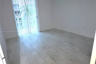5085 NW 7th St, Miami, FL 33126 - Photo 7