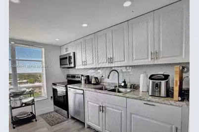4174 Inverrary Dr #914, Lauderhill, FL 33319 - Photo 3