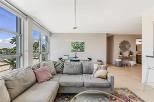 5055 Collins Ave, Miami Beach, FL 33140 - Photo 9