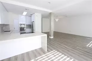 7392 NW 112th Ct, Doral, FL 33178 - Photo 3