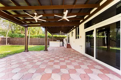 5869 NW 108th Pl, Doral, FL 33178 - Photo 35