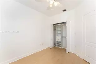 5869 NW 108th Pl, Doral, FL 33178 - Photo 23