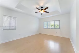 5869 NW 108th Pl, Doral, FL 33178 - Photo 13