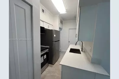 18326 NW 68th Ave #F, Hialeah, FL 33015 - Photo 5