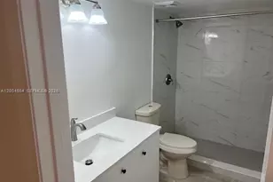 18326 NW 68th Ave, Hialeah, FL 33015 - Photo 11