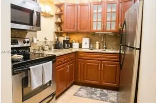 126 SW 17th Rd, Miami, FL 33129 - Photo 7
